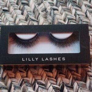 Lilly Lashes